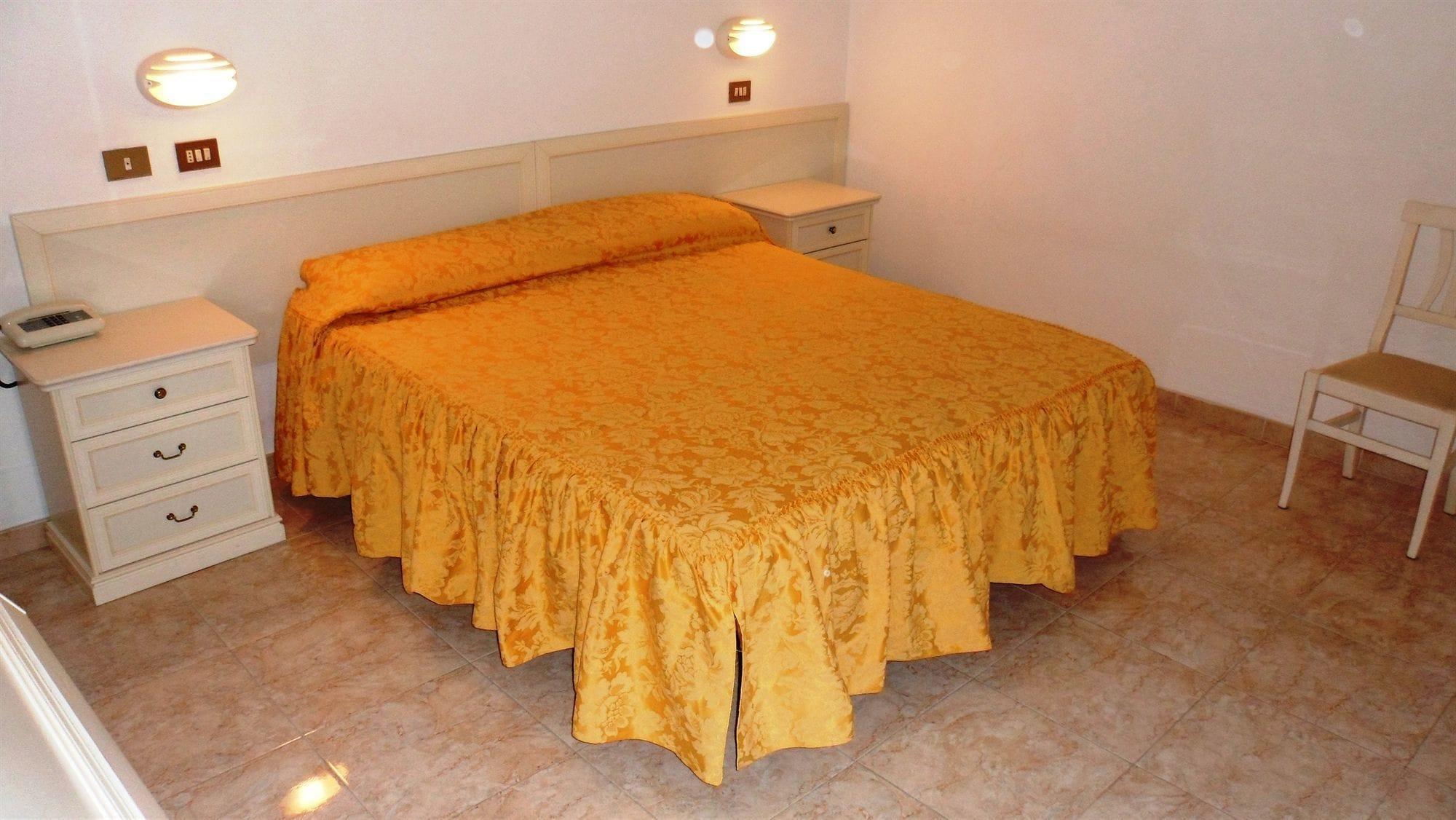 Hotel Reali Chianciano Terme Exteriör bild