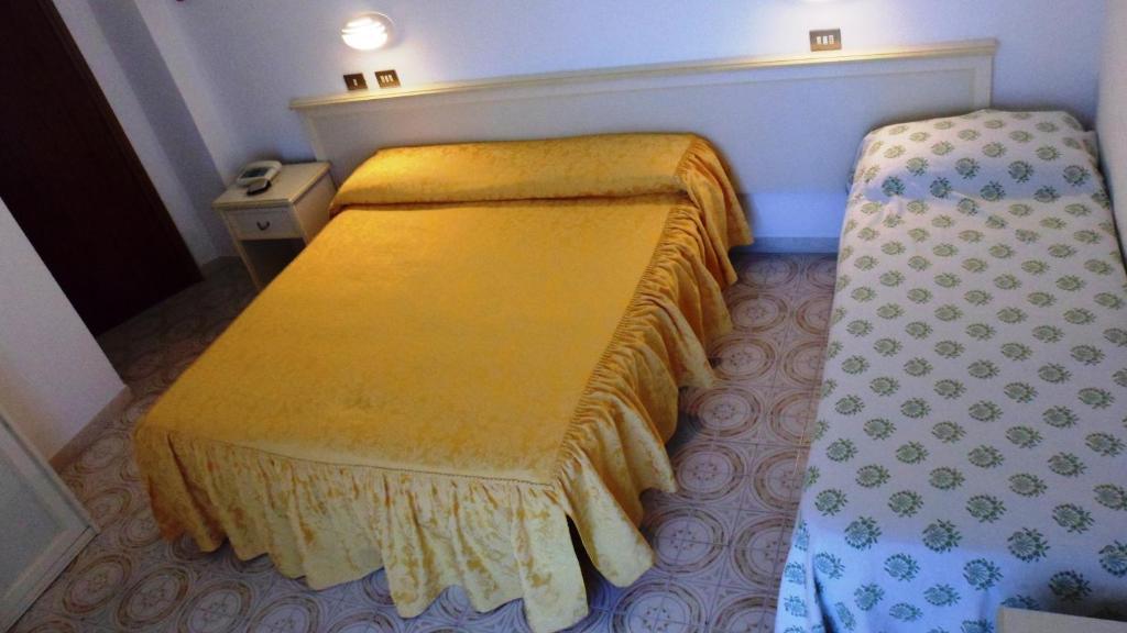 Hotel Reali Chianciano Terme Rum bild